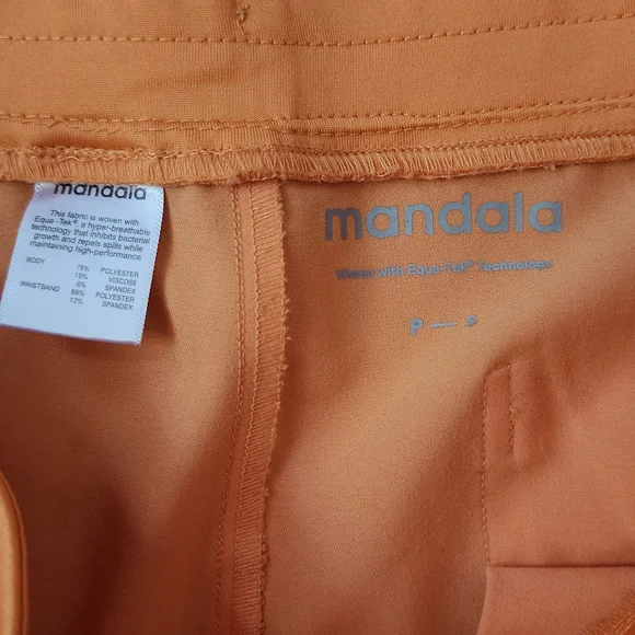 Women's Stylish Orange Cargo Pants - Picture 4 of 6